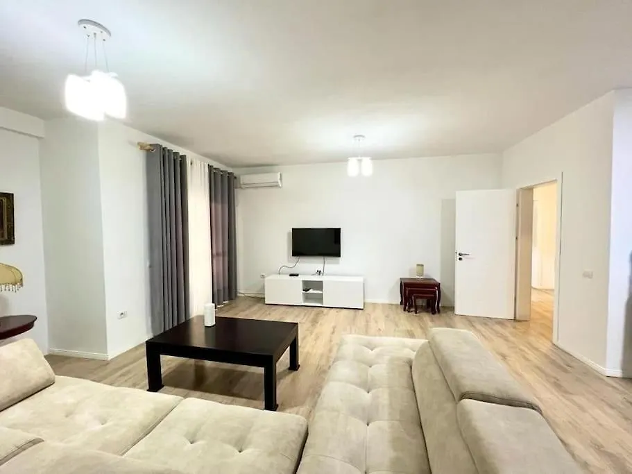 Family-Friendly 2-Br Apartment In Tirana 0*,  Albania